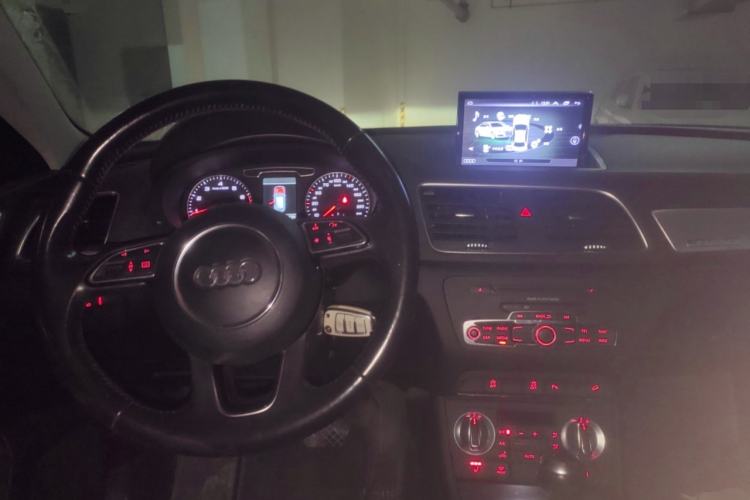 Used Audi Q3 2015 35 TFSI quattro Technology Edition Steering Wheel