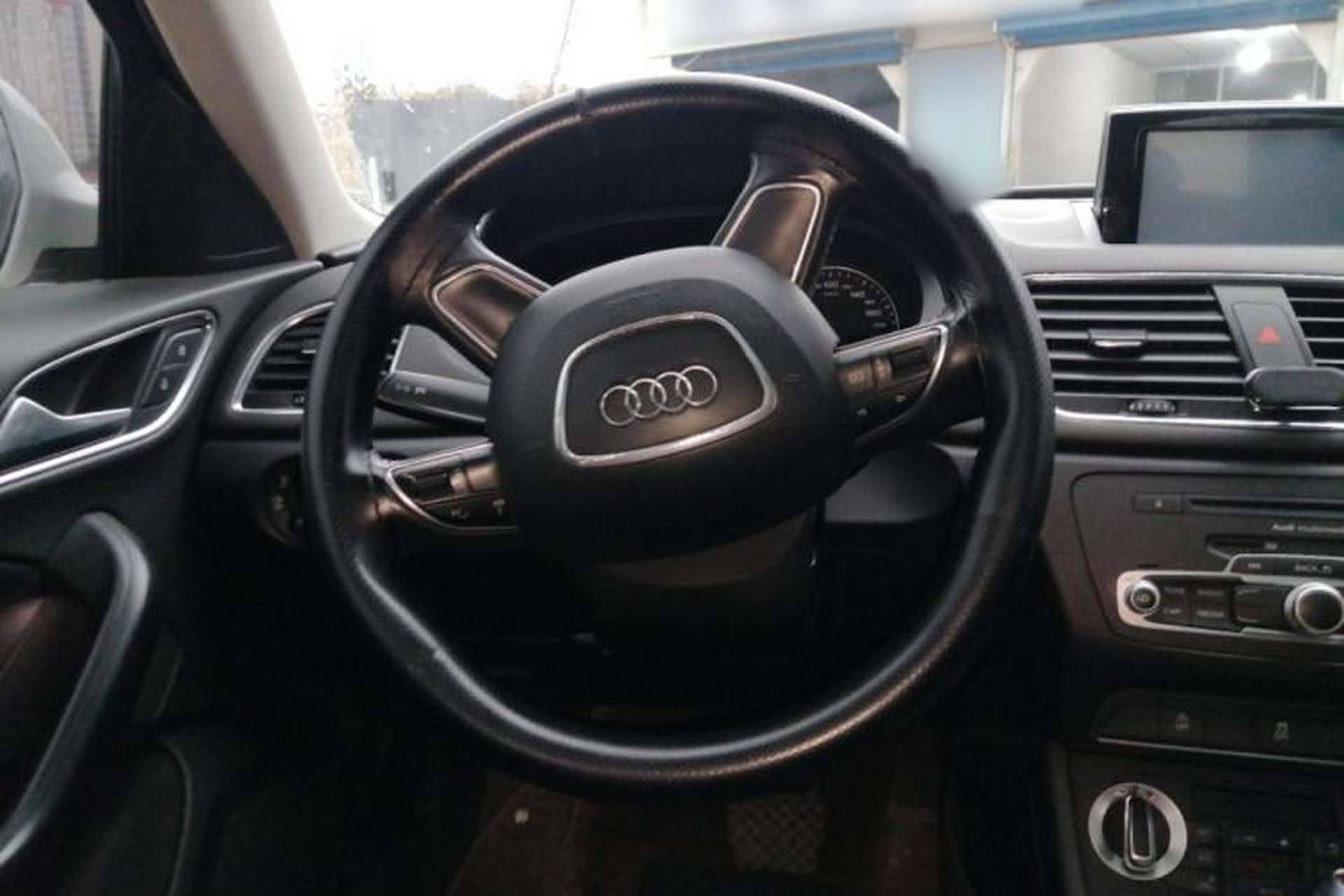 Used Audi Q3 2015 35 TFSI Ambition Edition Steering Wheel