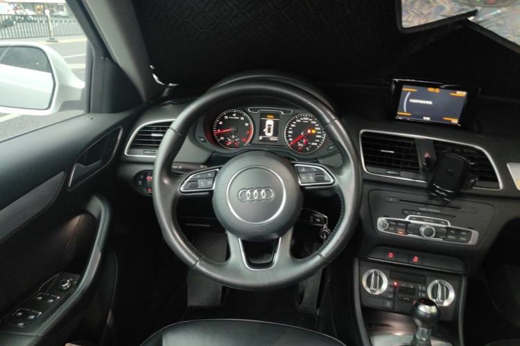 Used Audi Q3 2015 30 TFSI Comfort Model Steering Wheel
