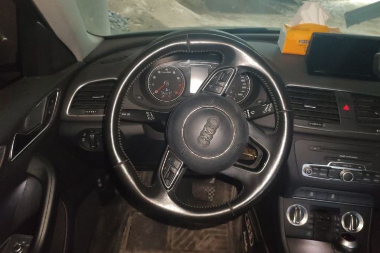 Used Audi Q3 2015 30 TFSI Ambition Edition Steering Wheel