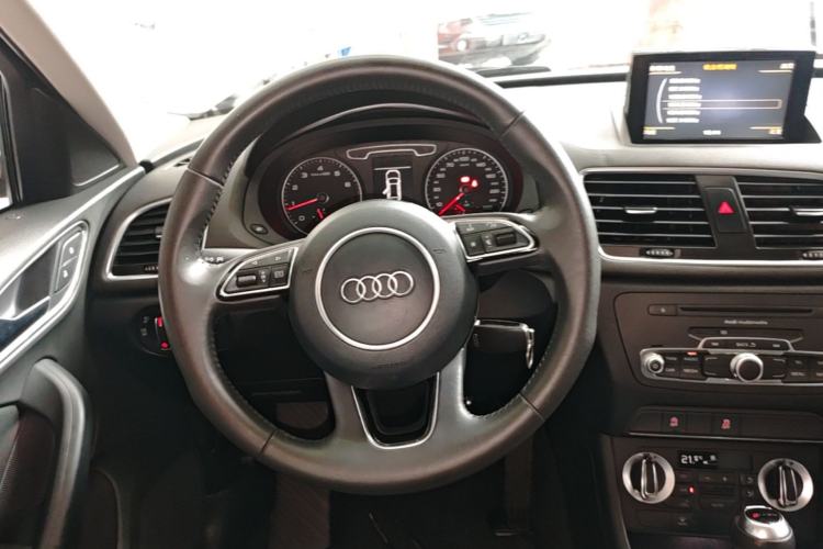 Used Audi Q3 2015 30 TFSI Comfort Model Steering Wheel