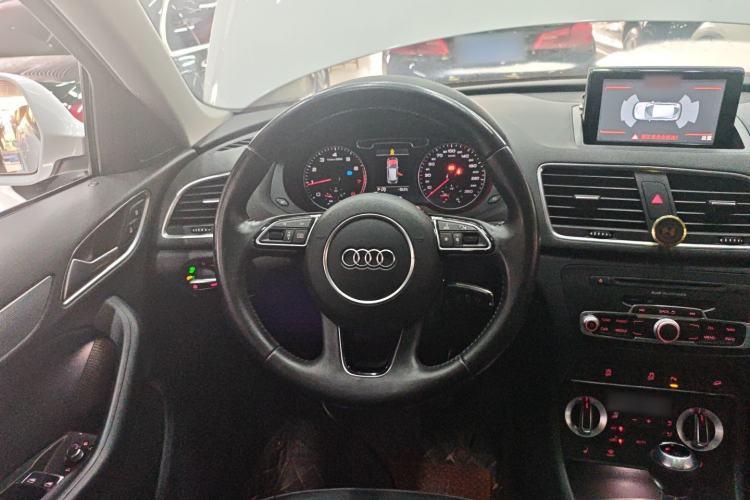 Used Audi Q3 2015 35 TFSI quattro Millionth Anniversary Edition Steering Wheel