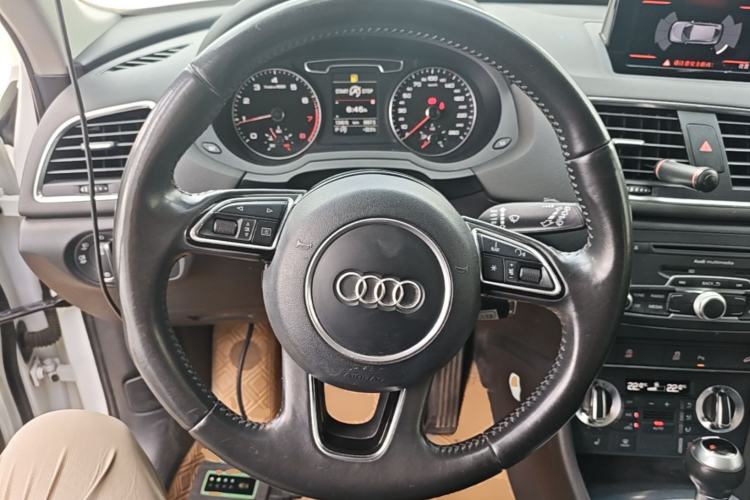Used Audi Q3 2015 35 TFSI quattro Millionth Anniversary Edition Steering Wheel