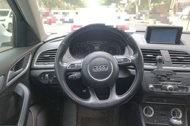 Used Audi Q3 2015 30 TFSI Comfort Model Steering Wheel
