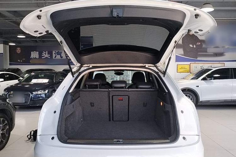 Used Audi Q3 2015 35 TFSI Comfort Model Trunk