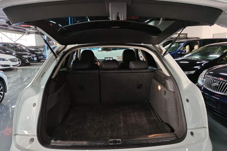 Used Audi Q3 2015 35 TFSI Ambition Edition Trunk