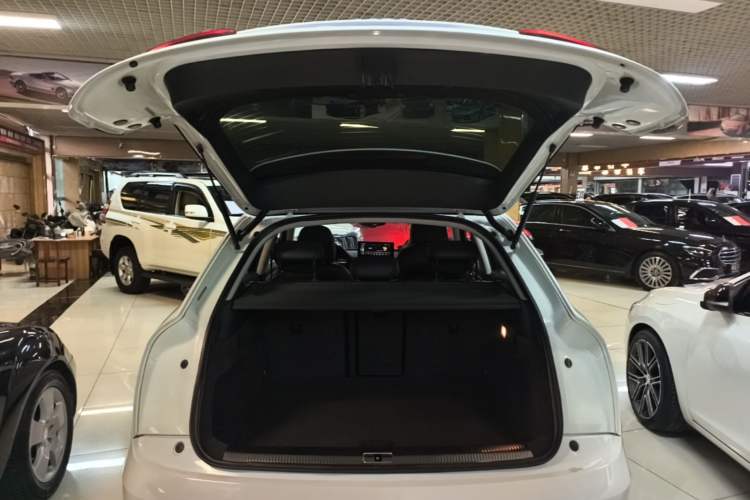 Used Audi Q3 2015 35 TFSI quattro Technology Edition Trunk