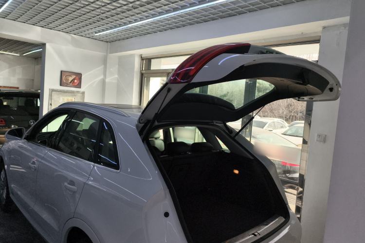 Used Audi Q3 2015 35 TFSI quattro Millionth Anniversary Edition Trunk