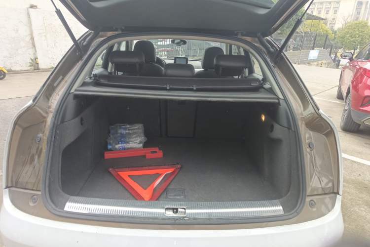 Used Audi Q3 2015 35 TFSI quattro Millionth Anniversary Edition Trunk