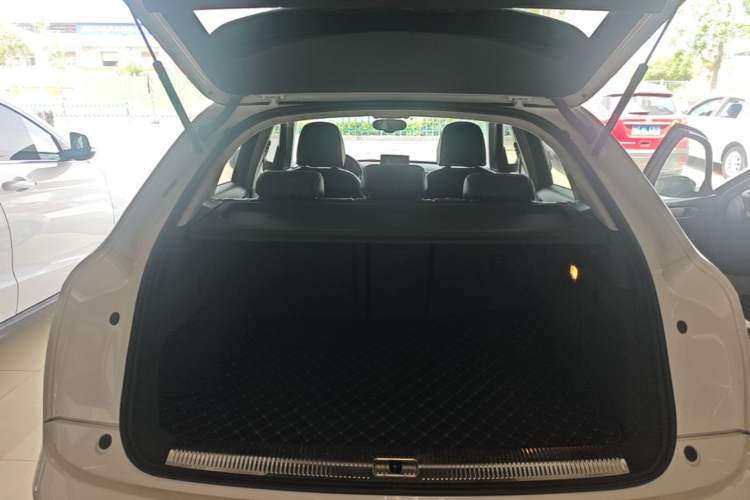 Used Audi Q3 2015 35 TFSI Comfort Model Trunk