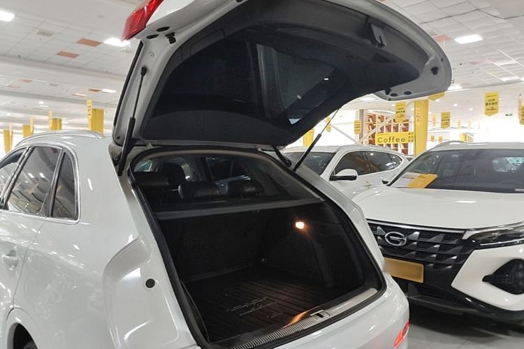Used Audi Q3 2015 30 TFSI Ambition Edition Trunk