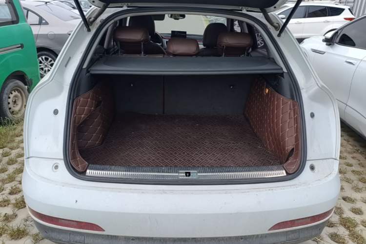 Used Audi Q3 2015 35 TFSI Ambition Edition Trunk