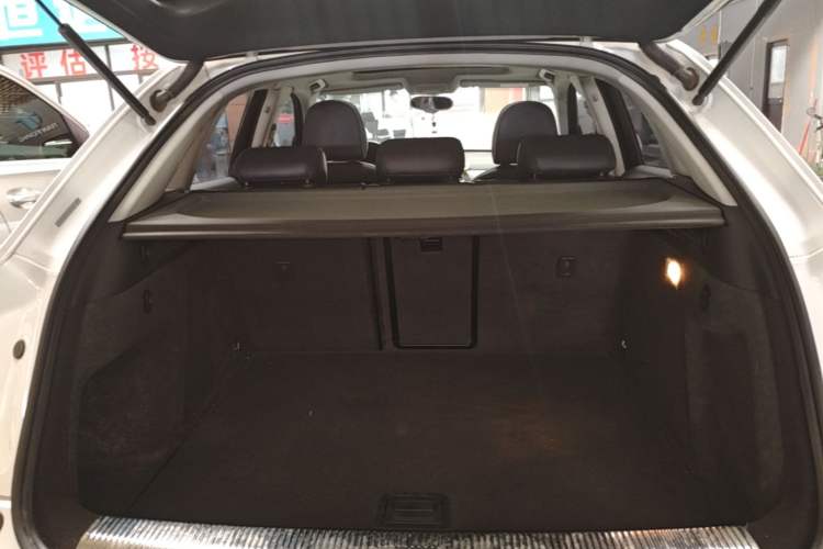 Used Audi Q3 2015 30 TFSI Ambition Edition Trunk