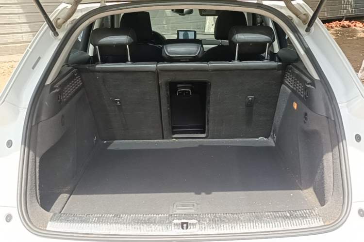 Used Audi Q3 2015 30 TFSI Ambition Edition Trunk