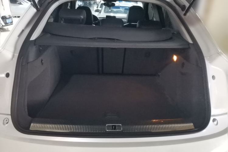 Used Audi Q3 2015 35 TFSI Comfort Model Trunk