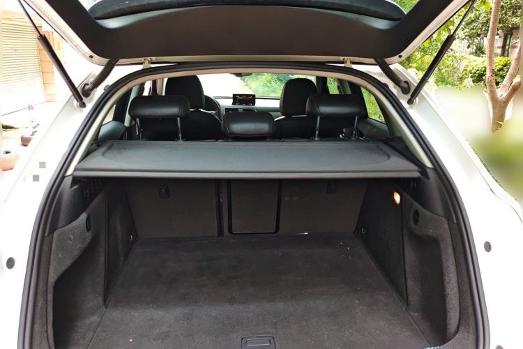 Used Audi Q3 2015 35 TFSI Comfort Model Trunk