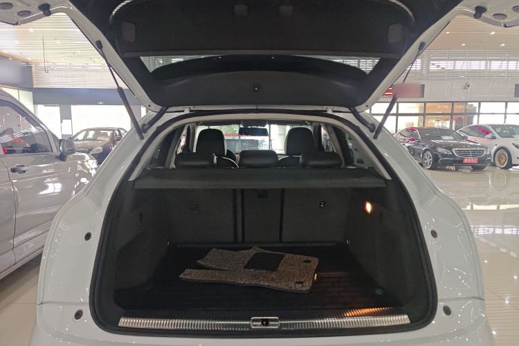 Used Audi Q3 2015 30 TFSI Comfort Model Trunk