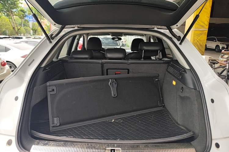 Used Audi Q3 2015 35 TFSI Comfort Model Trunk