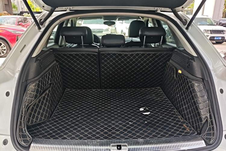 Used Audi Q3 2015 35 TFSI quattro Millionth Anniversary Edition Trunk