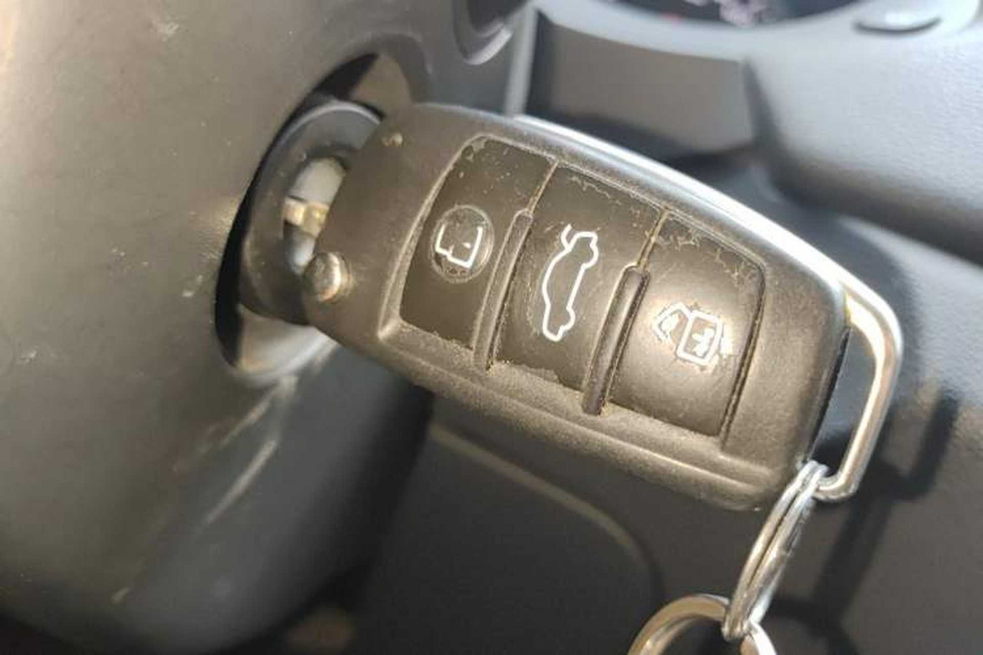 Used Audi Q3 2015 35 TFSI Comfort Model Vehicle Key