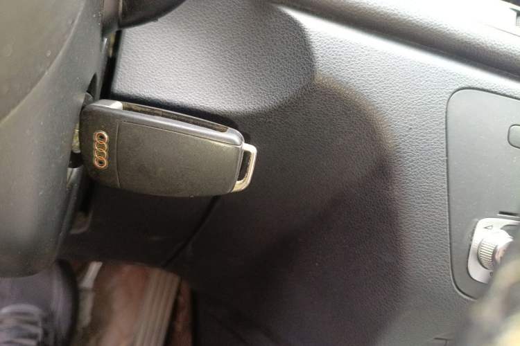 Used Audi Q3 2015 35 TFSI Comfort Model Vehicle Key