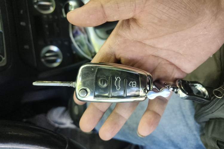 Used Audi Q3 2015 35 TFSI Comfort Model Vehicle Key