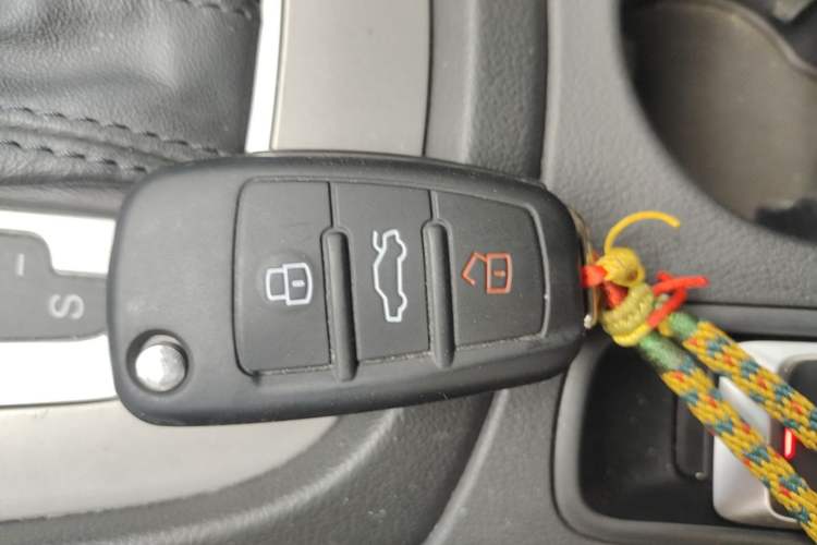 Used Audi Q3 2015 35 TFSI Ambition Edition Vehicle Key