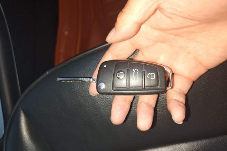 Used Audi Q3 2015 35 TFSI Comfort Model Vehicle Key
