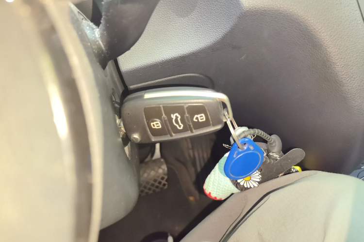 Used Audi Q3 2015 35 TFSI Comfort Model Vehicle Key