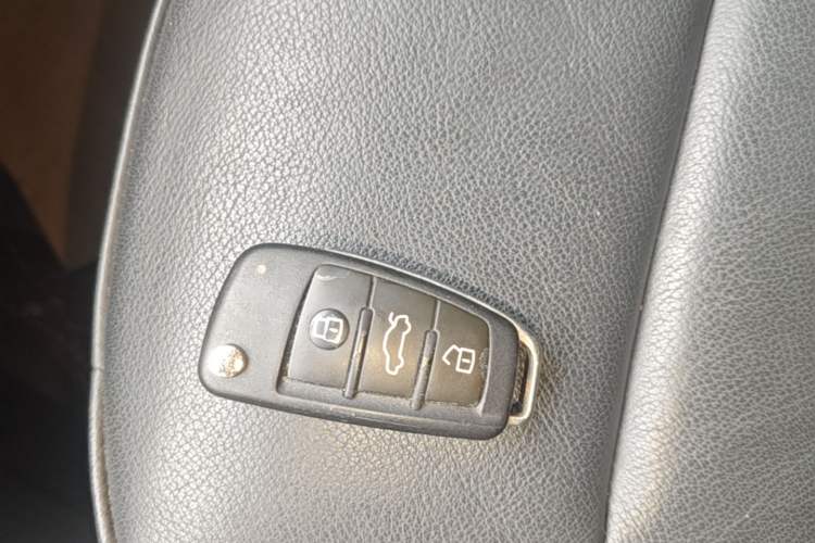 Used Audi Q3 2015 35 TFSI Millionth Anniversary Comfort Model Vehicle Key