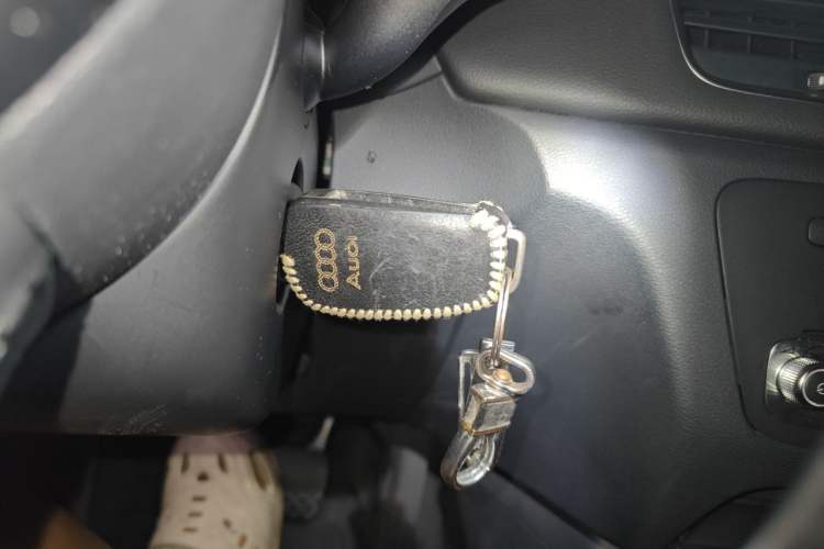 Used Audi Q3 2015 35 TFSI Comfort Model Vehicle Key