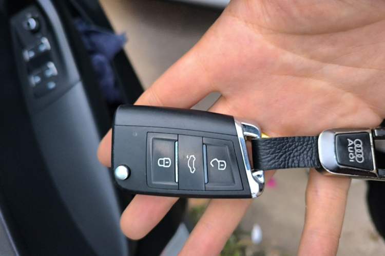 Used Audi Q3 2015 35 TFSI quattro Comfort model Vehicle Key