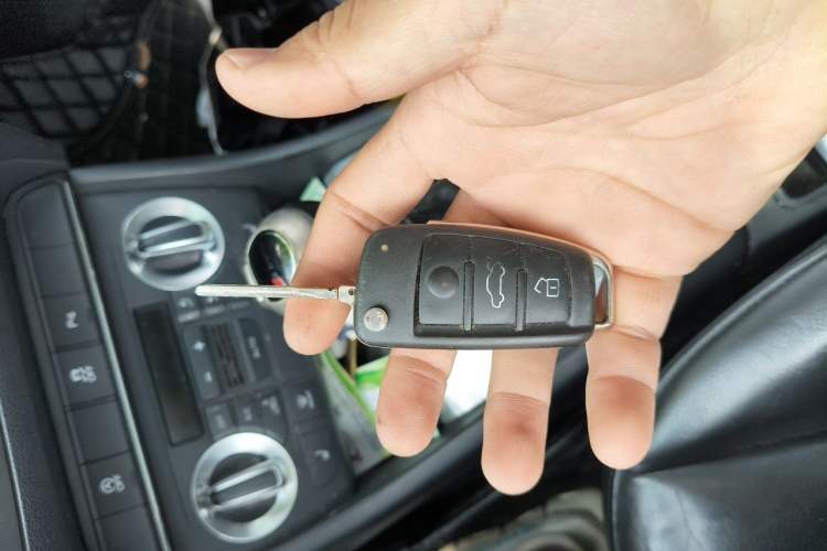Used Audi Q3 2015 35 TFSI Comfort Model Vehicle Key