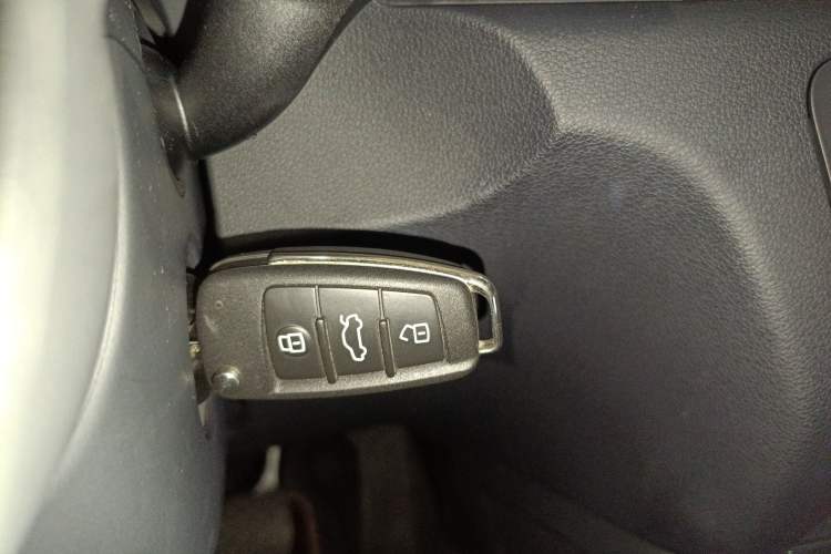 Used Audi Q3 2015 35 TFSI quattro Technology Edition Vehicle Key