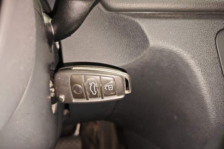 Used Audi Q3 2015 30 TFSI Ambition Edition Vehicle Key