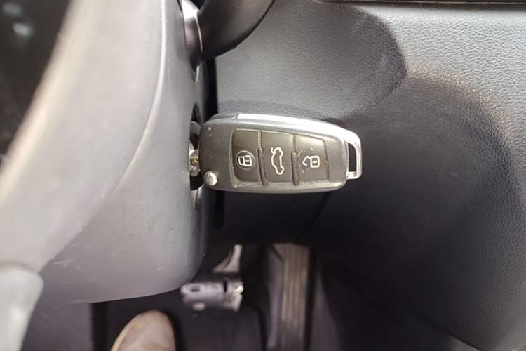 Used Audi Q3 2015 35 TFSI quattro Technology Edition Vehicle Key