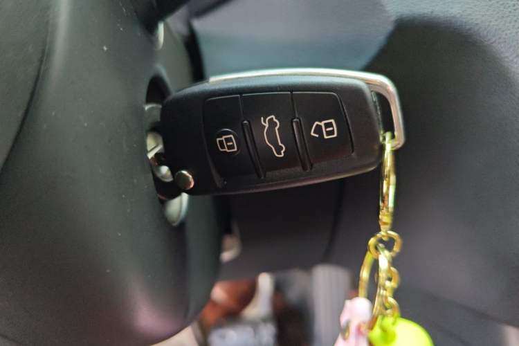 Used Audi Q3 2015 30 TFSI Ambition Edition Vehicle Key