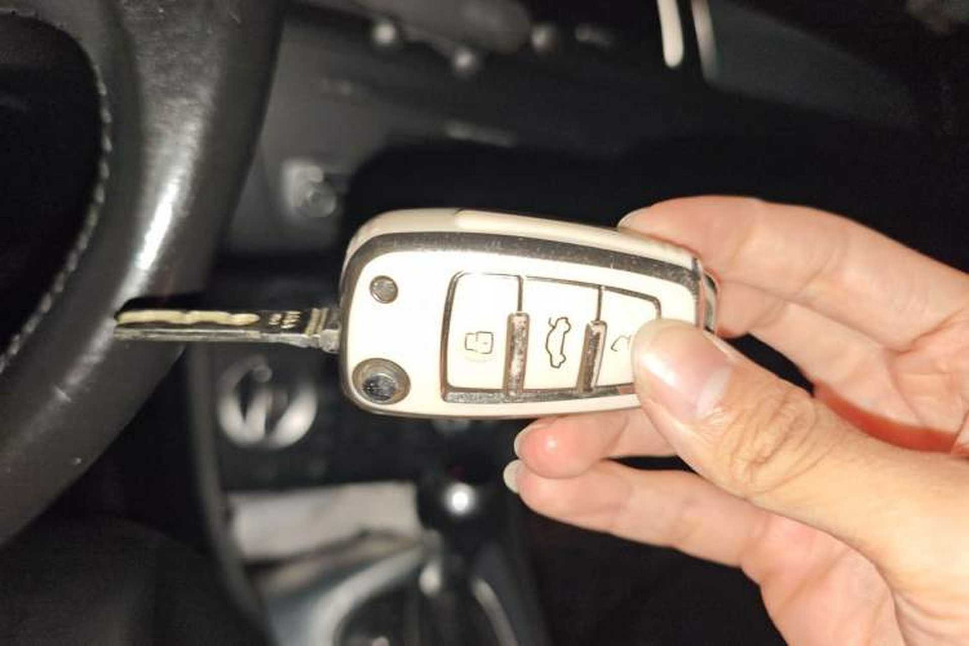 Used Audi Q3 2015 35 TFSI Comfort Model Vehicle Key