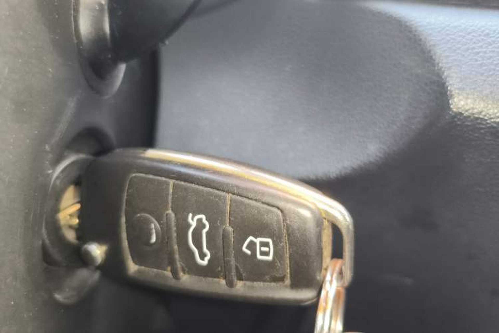 Used Audi Q3 2015 35 TFSI Ambition Edition Vehicle Key