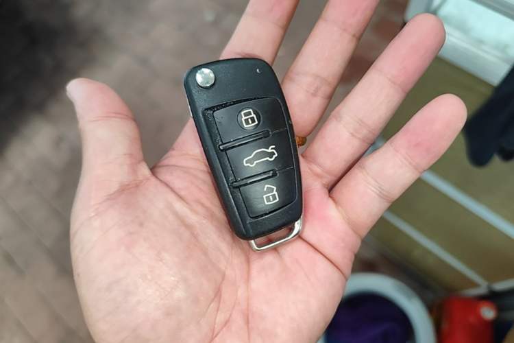 Used Audi Q3 2015 35 TFSI Millionth Anniversary Comfort Model Vehicle Key