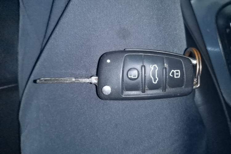 Used Audi Q3 2015 35 TFSI Comfort Model Vehicle Key