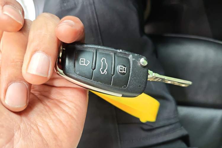 Used Audi Q3 2015 35 TFSI Comfort Model Vehicle Key