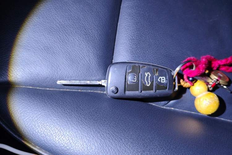 Used Audi Q3 2015 35 TFSI Comfort Model Vehicle Key