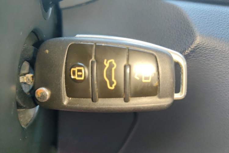 Used Audi Q3 2015 35 TFSI Ambition Edition Vehicle Key