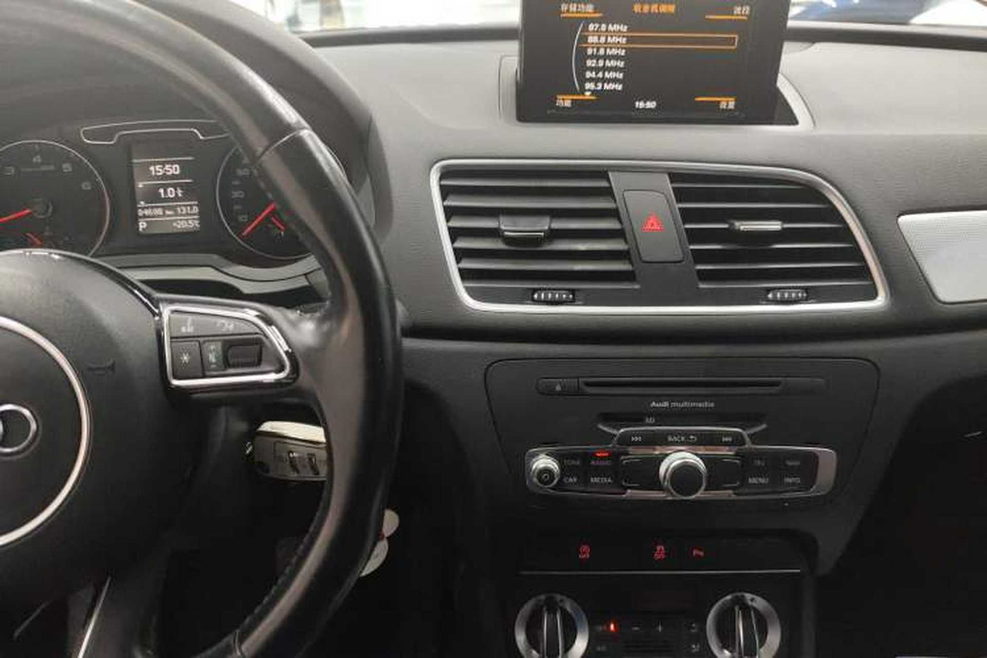 Used Audi Q3 2015 35 TFSI Comfort Model Audio And AC Panel