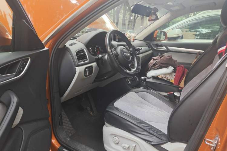 Used Audi Q3 2015 35 TFSI Comfort Model Driver Seat