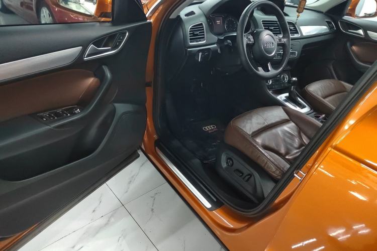 Used Audi Q3 2015 35 TFSI quattro Technology Edition Driver Seat