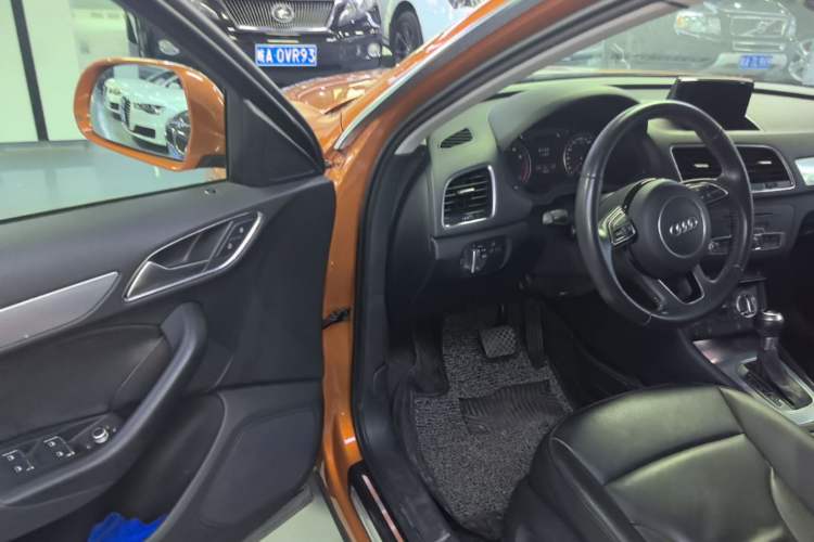 Used Audi Q3 2015 35 TFSI quattro Technology Edition Driver Seat