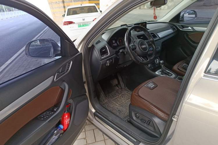 Used Audi Q3 2015 35 TFSI Comfort Model Driver Seat