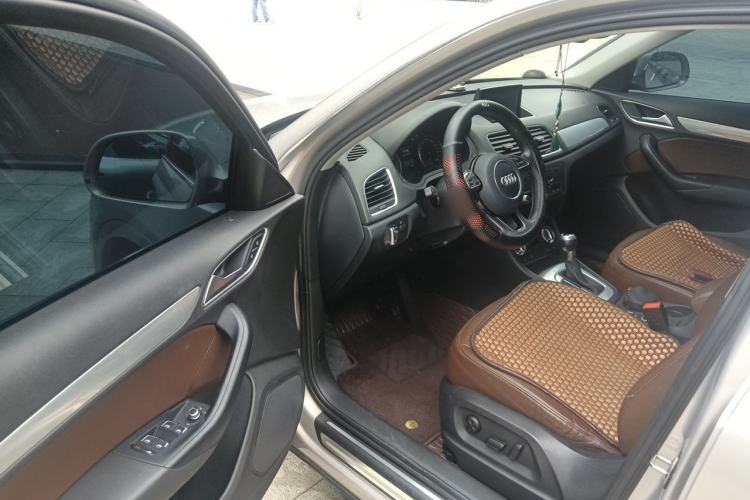 Used Audi Q3 2015 35 TFSI Comfort Model Driver Seat